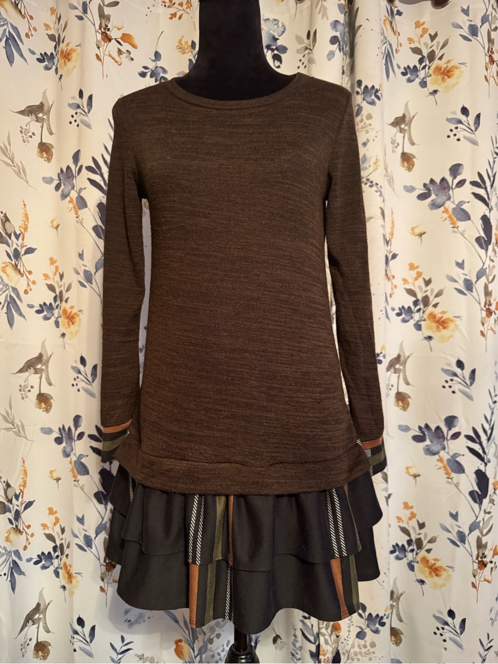 Gray Knit Sweater Tunic with Subtle Stripe Detail